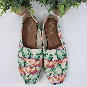*SOLD* Tom's Green and Red Palm Leaf Flats Size 9
